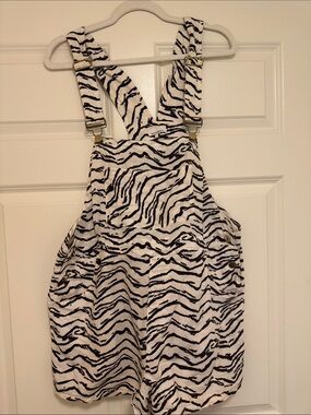 WeWoreWhat White and Black Zebra Print Short Overalls
